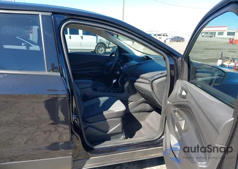 2019 Ford Escape S z USA, uszkodzony, nr VIN 1FMCU0F79KUB45714